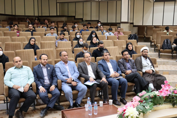 بازدید از کارگاه های دومین جشنواره تولید ، دانش‌بنیان و کارآفرینی
